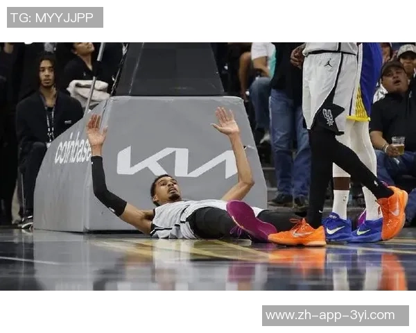 文班伤前遭波杰姆扫腿追梦疑似踢裆引发争议分析